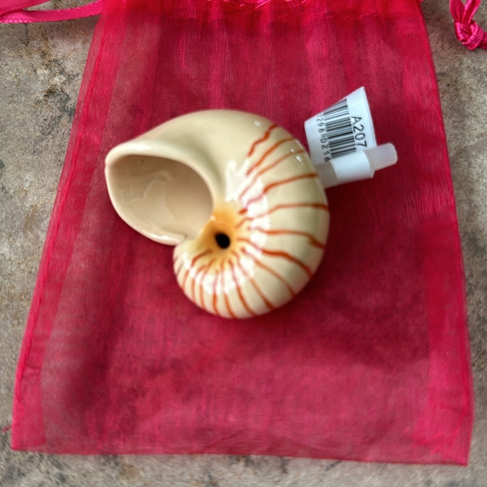 Nora Fleming Nautilus Shell - Picture 3 of 3